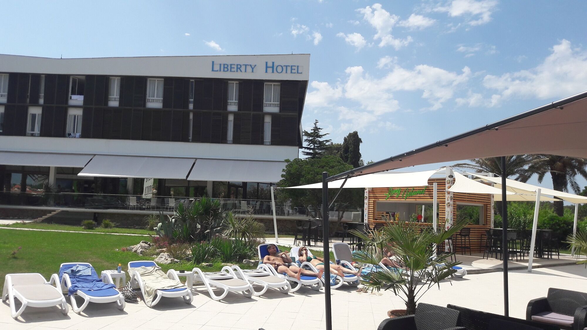 Liberty Hotel Новалья Экстерьер фото